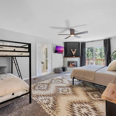 Cozy Cabin Perfect For 2 Families بيغ بير لاكي، سان بيرناردينو، كاليفورنيا المظهر الخارجي الصورة