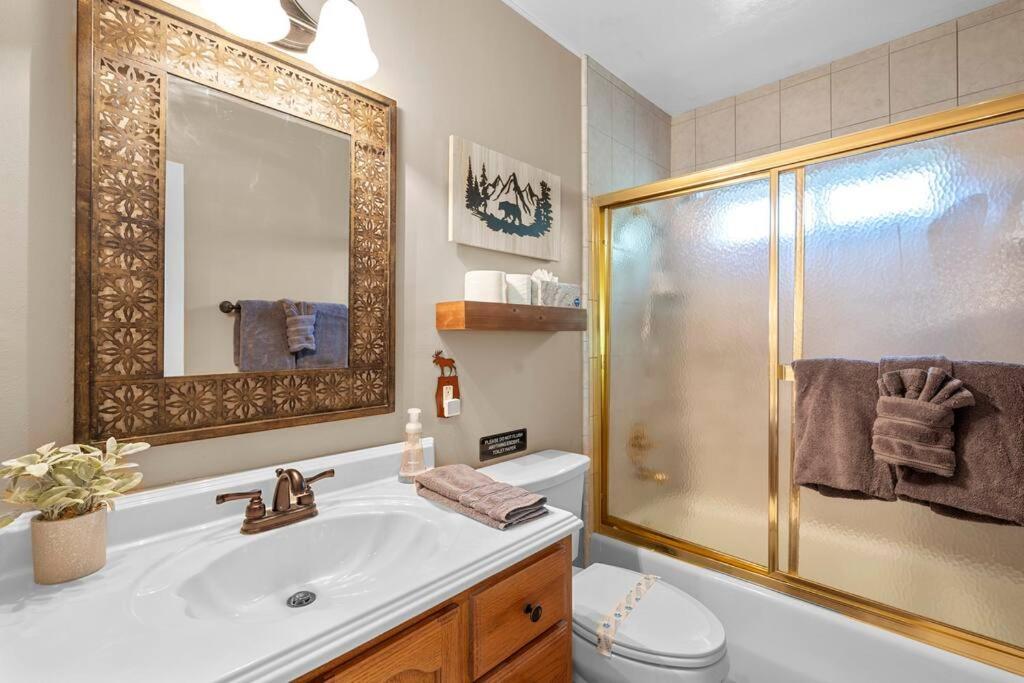 Cozy Cabin Perfect For 2 Families بيغ بير لاكي، سان بيرناردينو، كاليفورنيا المظهر الخارجي الصورة