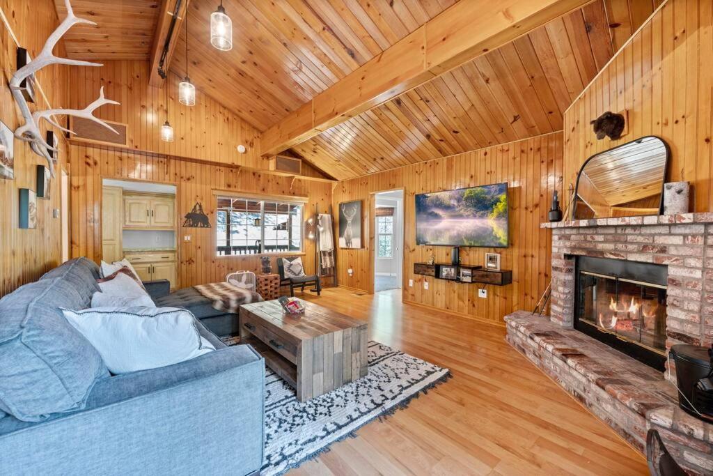Cozy Cabin Perfect For 2 Families بيغ بير لاكي، سان بيرناردينو، كاليفورنيا المظهر الخارجي الصورة